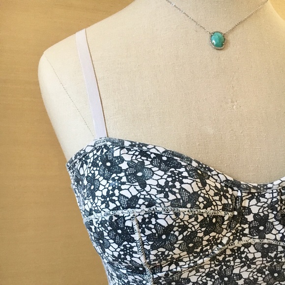TALULA Floral Lace Print Bustier/Crop Top - Picture 2 of 7